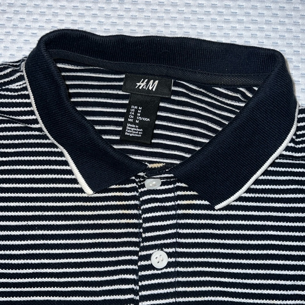 H&M - Picture 2 of 2